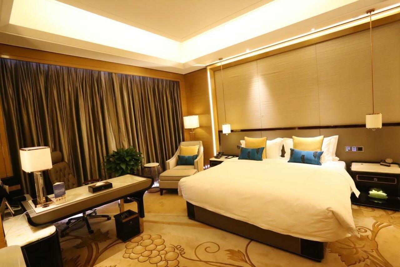 Jinjiang International Hotel Urumqi Exterior photo